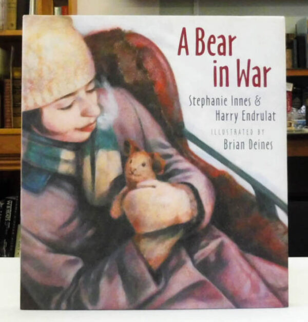 A-Bear-in-War-Stephanie-Innes-Harry-Endrulat-004220-1