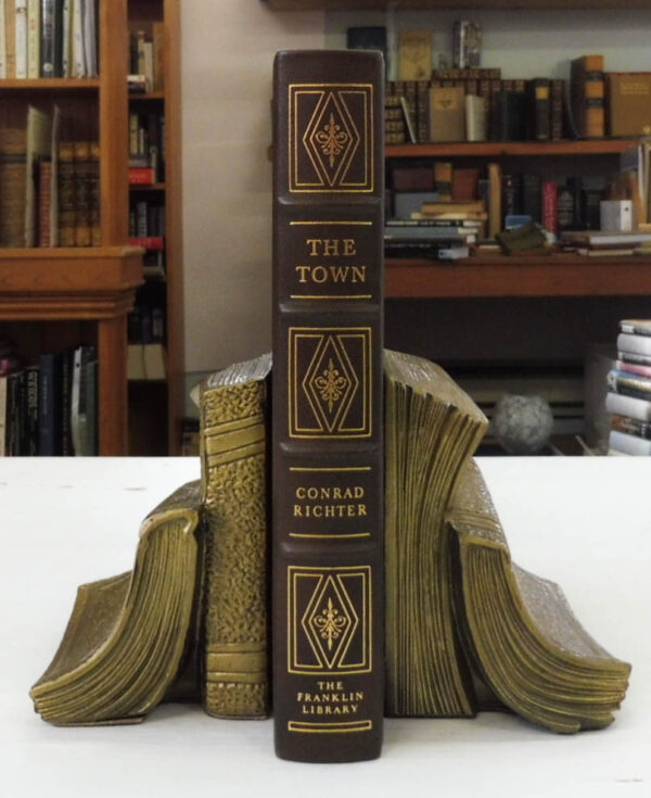 The-Town-Conrad-Richter-004521