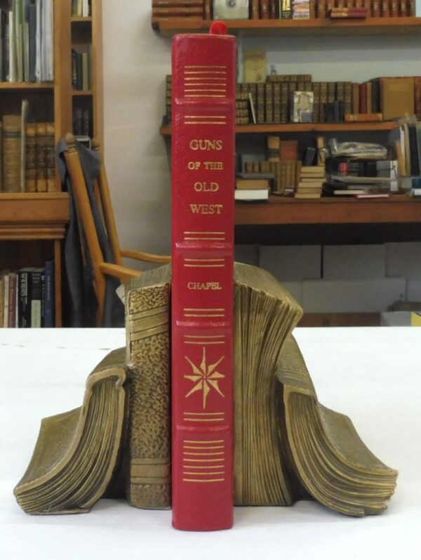 Guns-of-the-Old-West-Chapel-Charles-Edward-005567