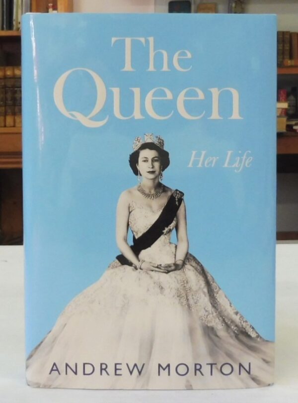The-Queen-Her-Life-Morton-Andrew-005276